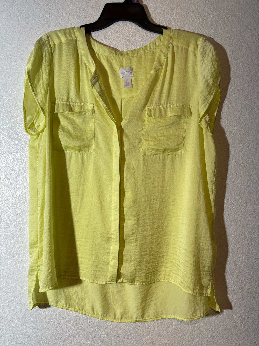Chico's Womens Size 2 (L) Lime Yellow Hidden Button Split V-Neck Lightweight Top